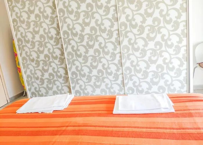 Homiday - Prestige Apartamento Pineto