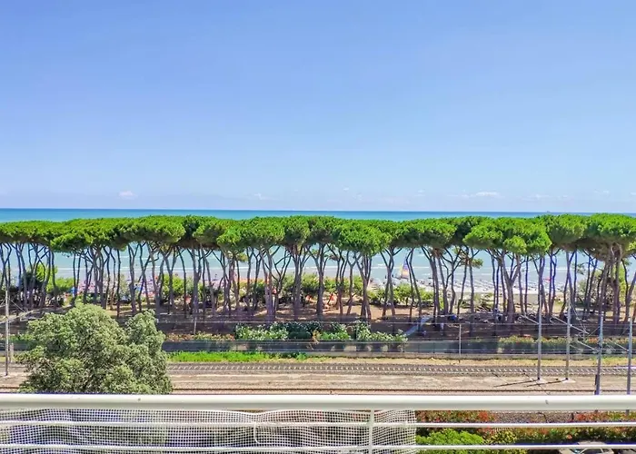 Homiday - Prestige Appartement Pineto